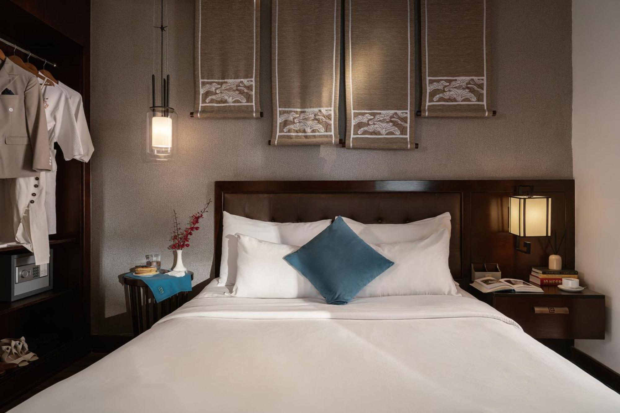 Connecting Room (Daily free Minibar & (1) time Afternoon Tea)